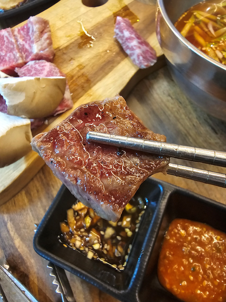 휴그릴 이미지