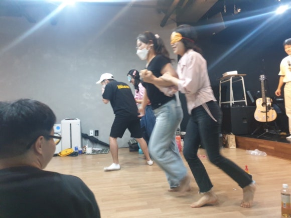 청년피크닉 이미지