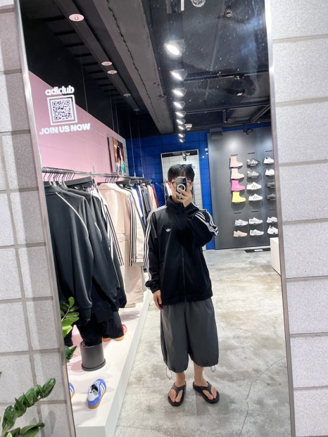 아디다스오리지널가로수길 이미지