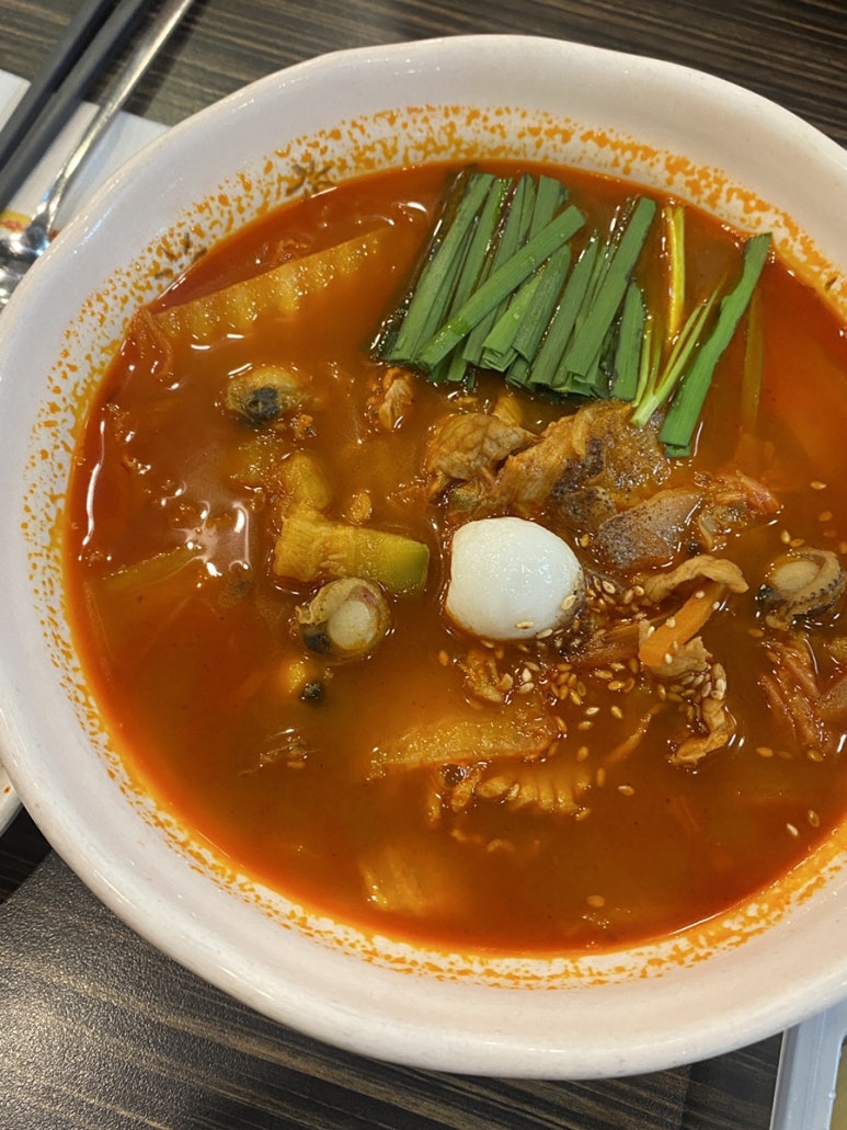 비에이치씨치킨두정2호점 이미지