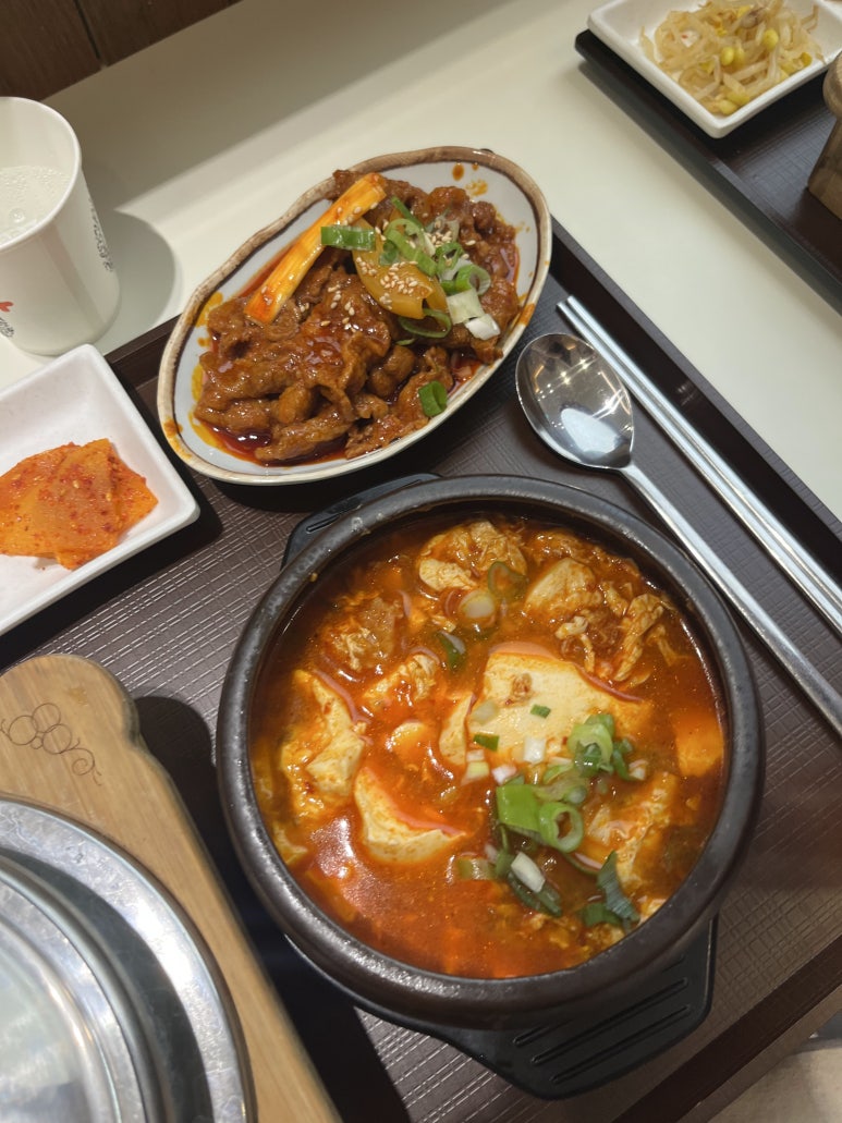 제육폭식 강동본점 이미지