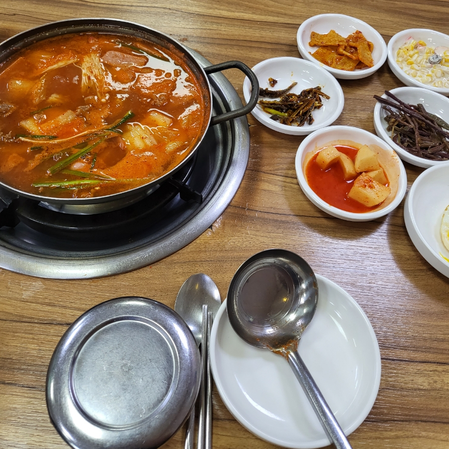 장군부대찌개 이미지