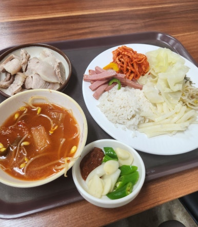 아지트한식부페 이미지