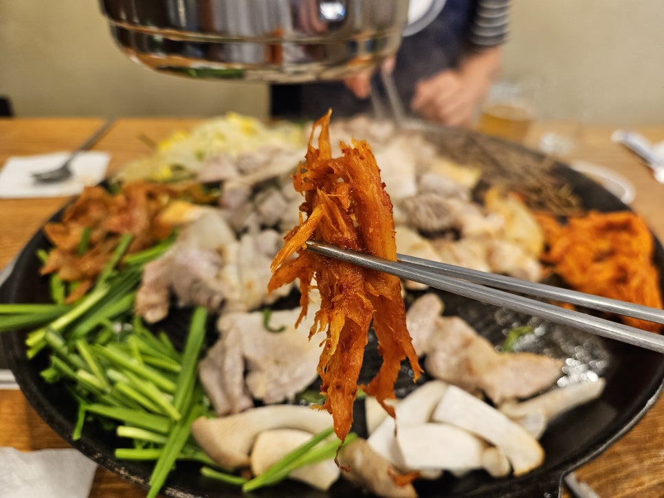 더덕솥뚜껑삼겹살 이미지