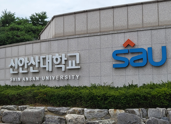 (주)비티씨코리아 이미지