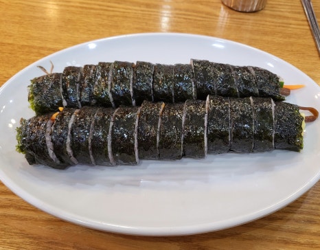 꼬미김밥 이미지