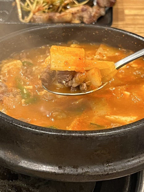 진영 고기짱 이미지