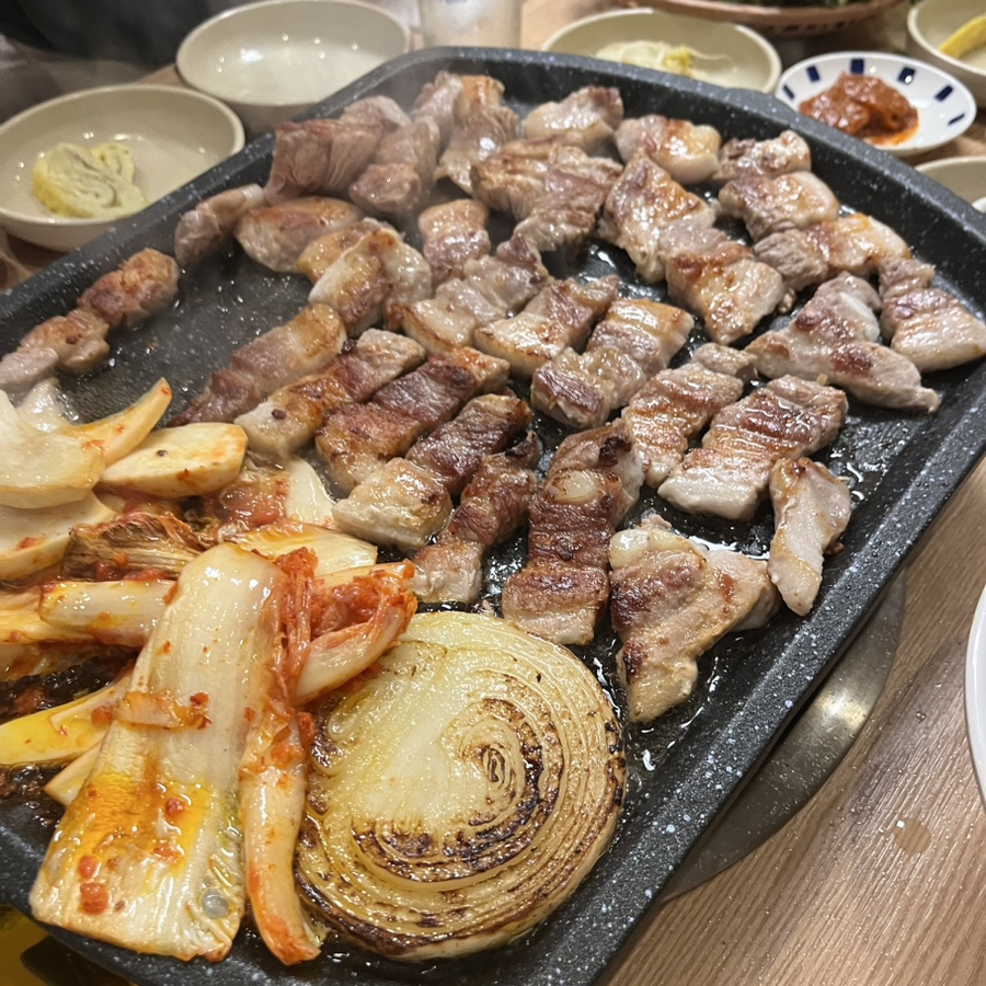 김치찌개뒷고기 이미지