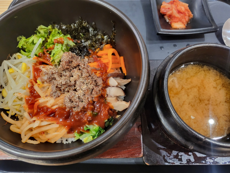 가짜삼촌여행사 이미지