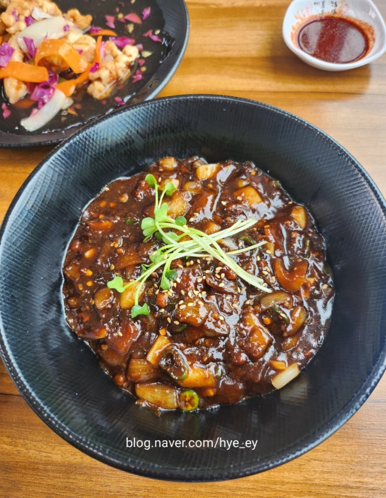 하우칭짜장 이미지