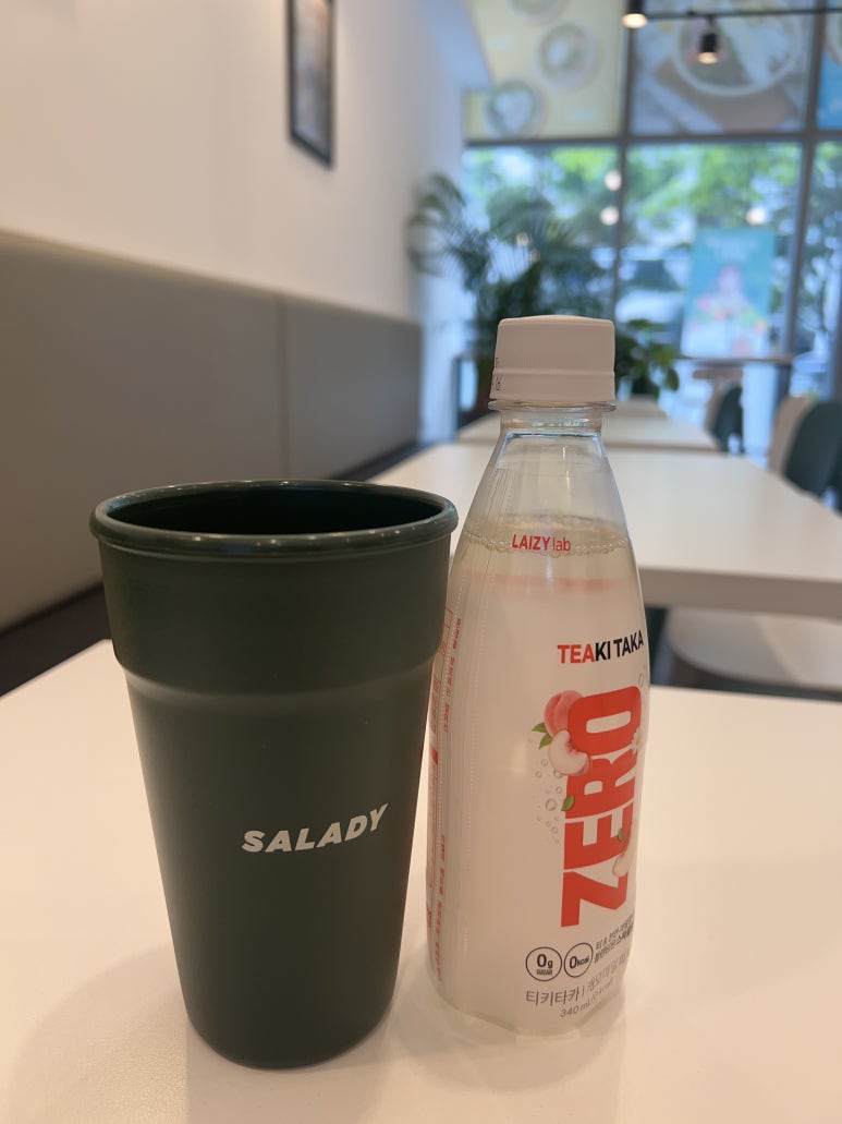샐러디독산클래식점 이미지