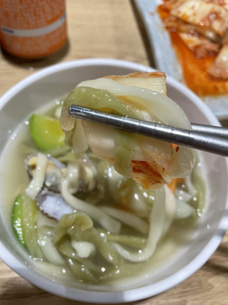 새싹바지락칼국수 이미지
