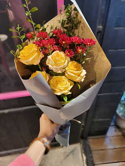 노랑꽃집 선물의 집 이미지
