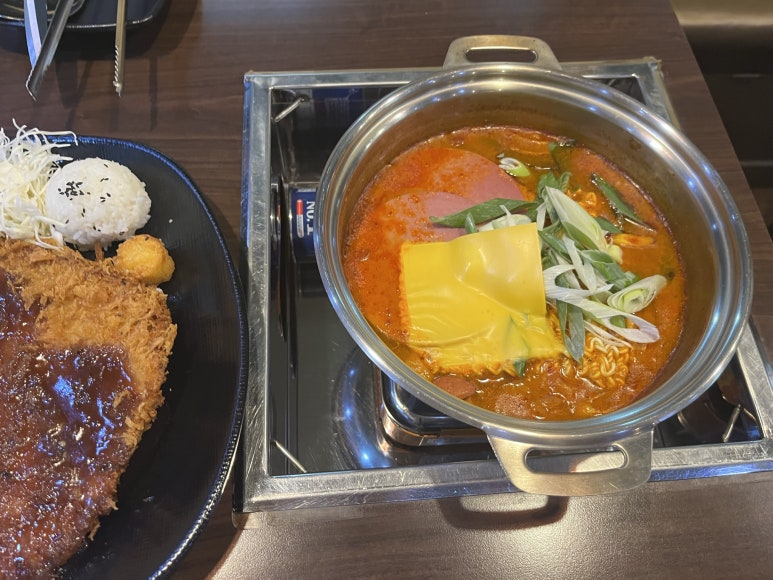 존슨부대찌개 이미지