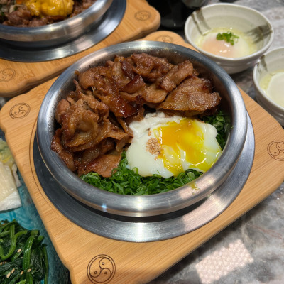 솥밥삼겹살 이미지