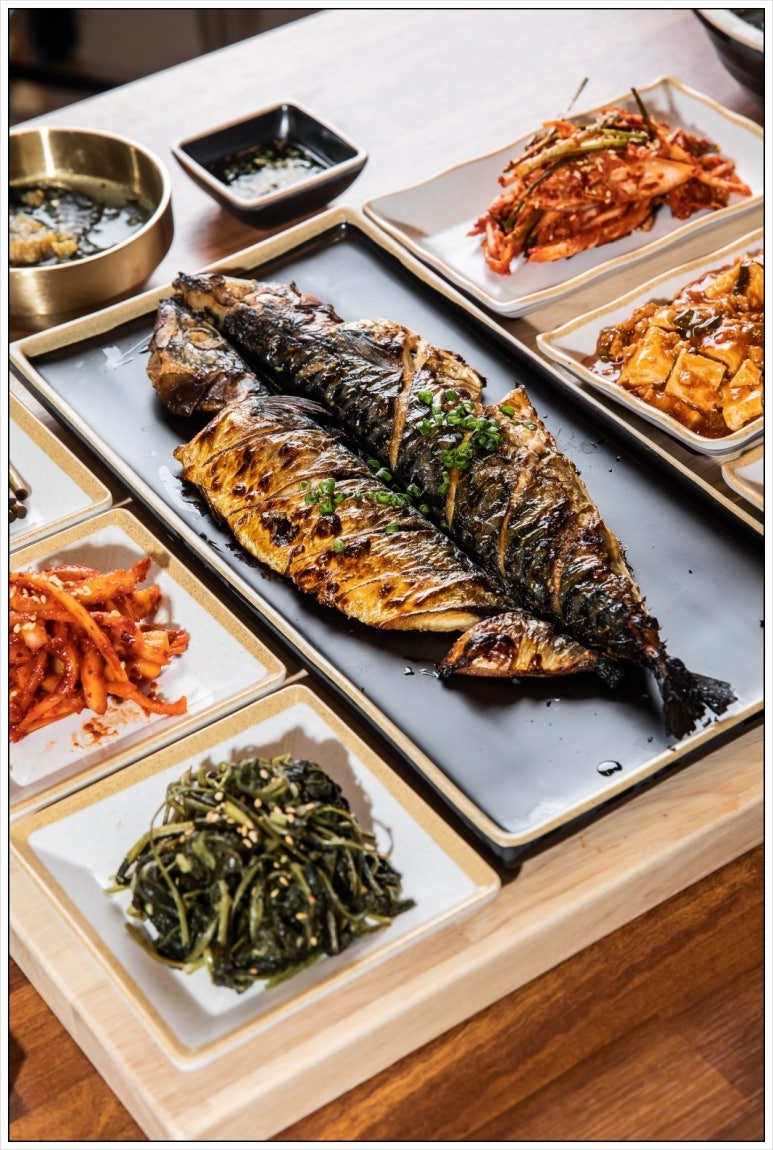 부산에 뜬 고등어 이미지
