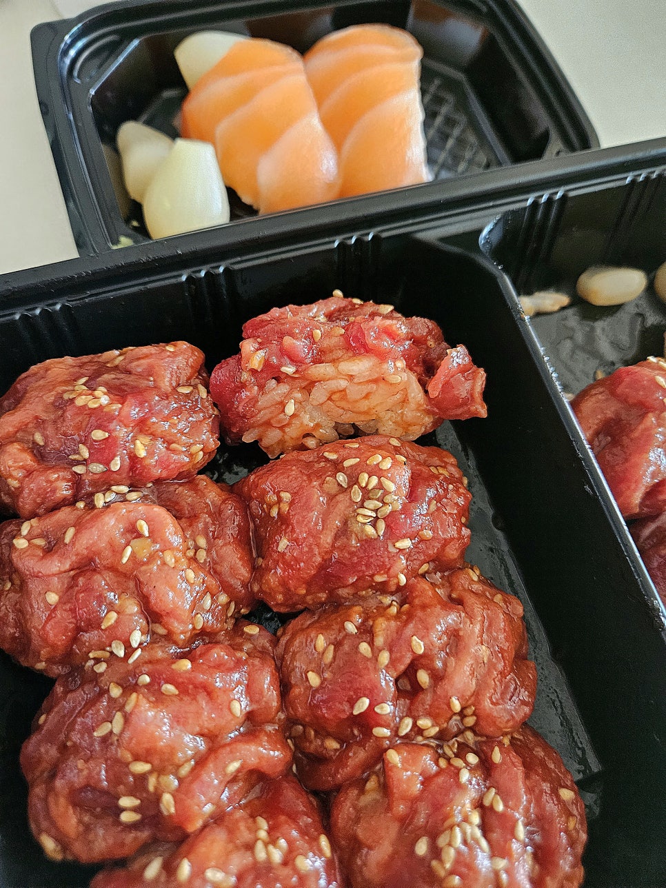 육회바른연어루원시티점 이미지