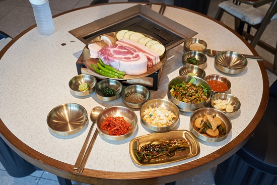 제주중문흑돼지초풍 이미지