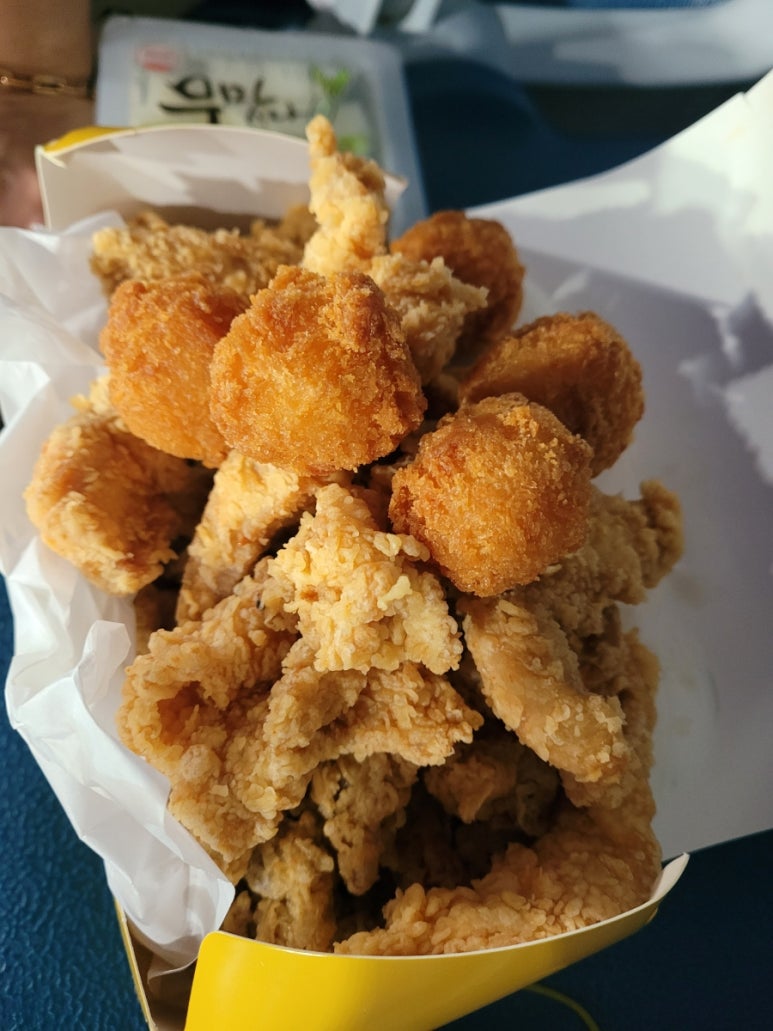 꾸야치킨 이미지