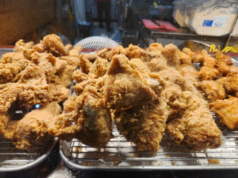 전설의치킨 이미지