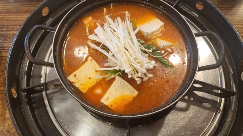 생고기김치찌개 이미지