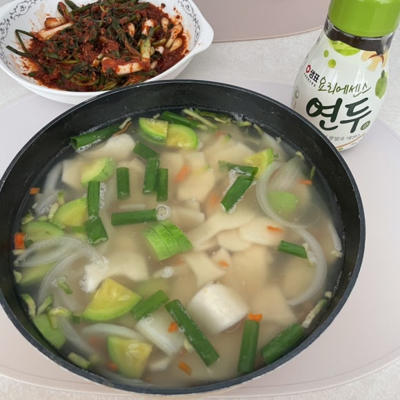 연두 수제비 이미지
