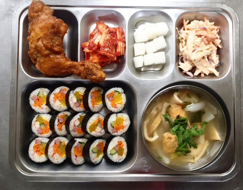 김밥이랑 옛날치킨 이미지