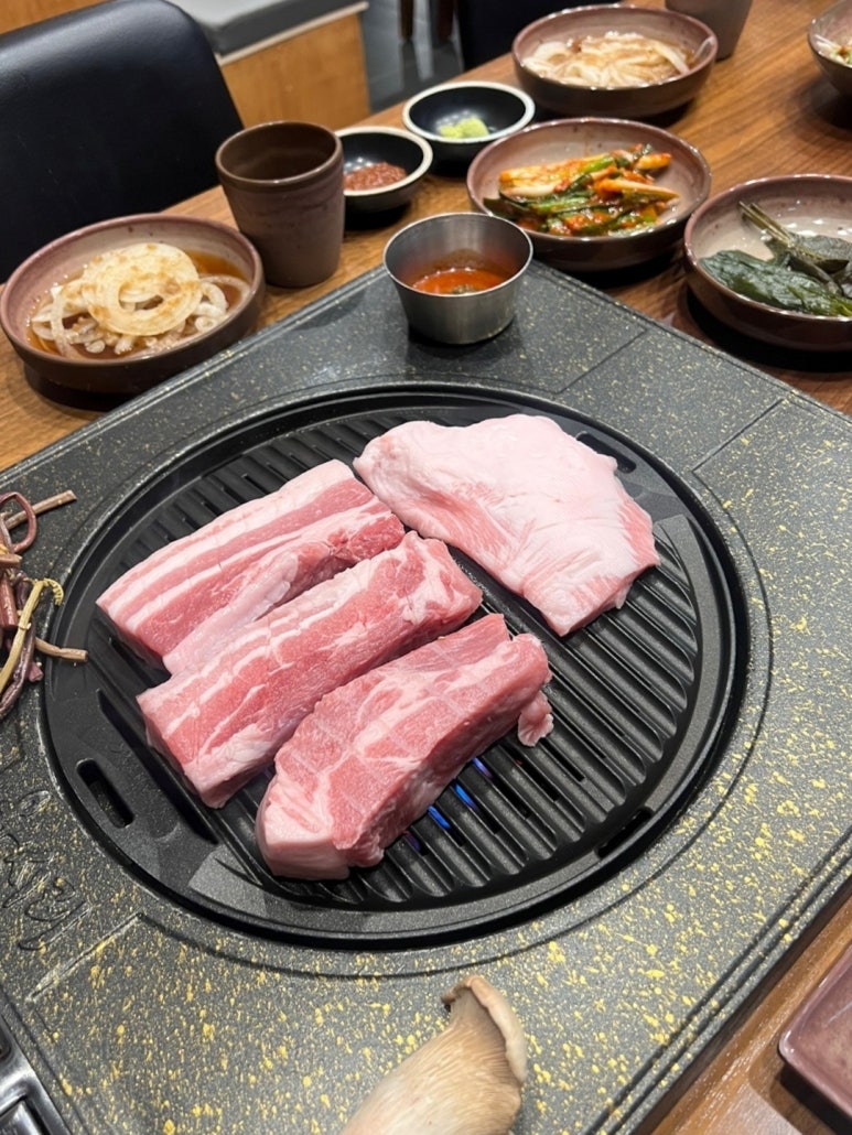 육시리커낼에비뉴점 이미지
