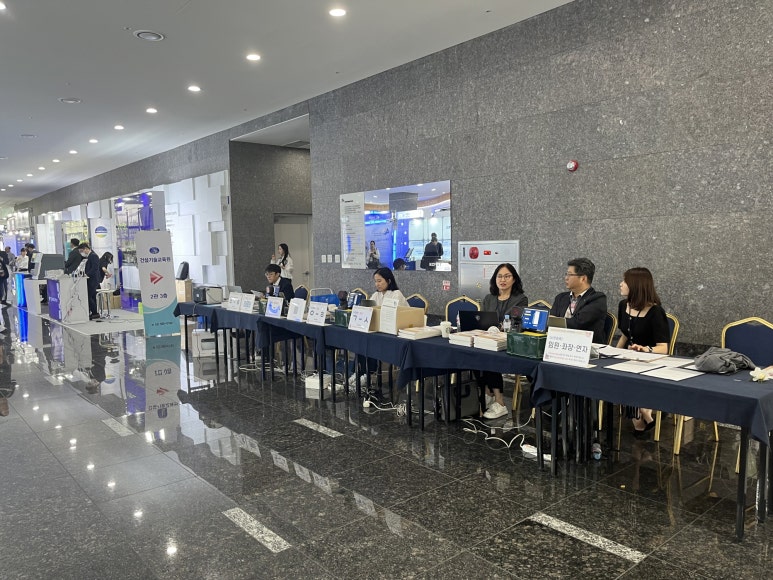 (주)케이엠헬스케어 이미지