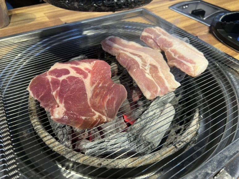 하늘무한삼겹 이미지