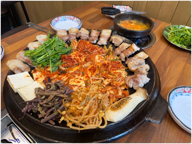 진짜무쇠삼겹청주 이미지