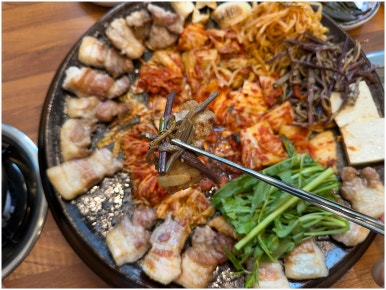 진짜무쇠삼겹청주 이미지