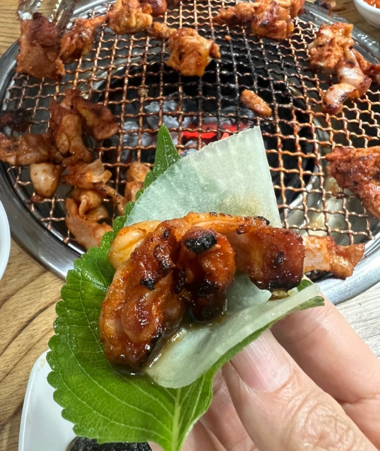 또리네홍삼닭숯불 이미지