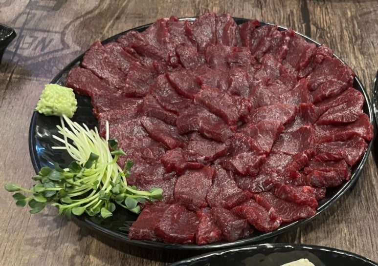 육회한생고기 이미지