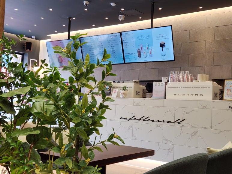 카페 블레스롤 강남논현점 이미지
