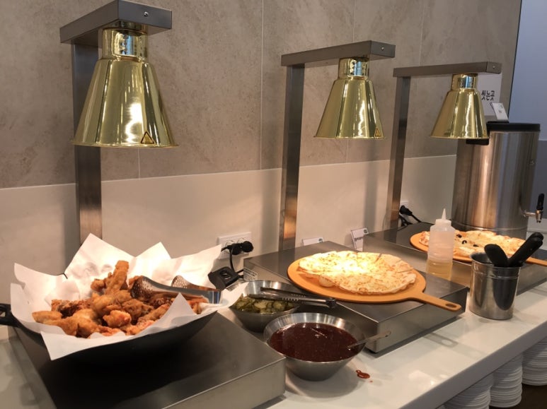 톡톡치킨피자 이미지