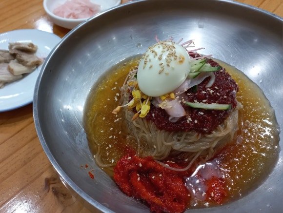 메밀꽃밀면 이미지