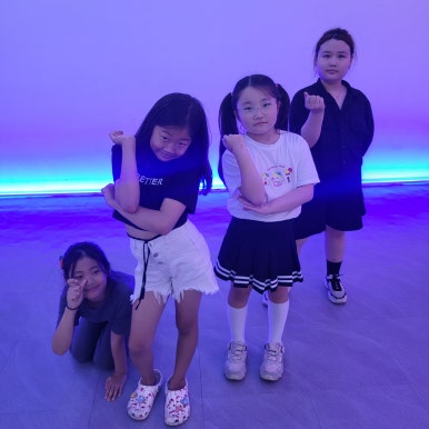 보미엔터 이미지