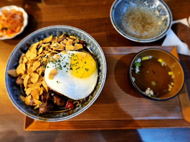 만유인력 카페 이미지