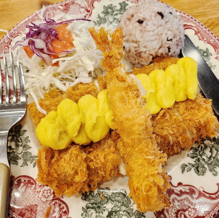 금돼지왕돈까스 이미지