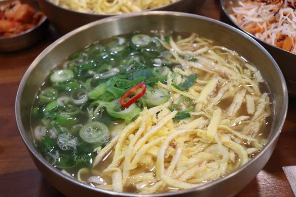 순진한칼국수 이미지