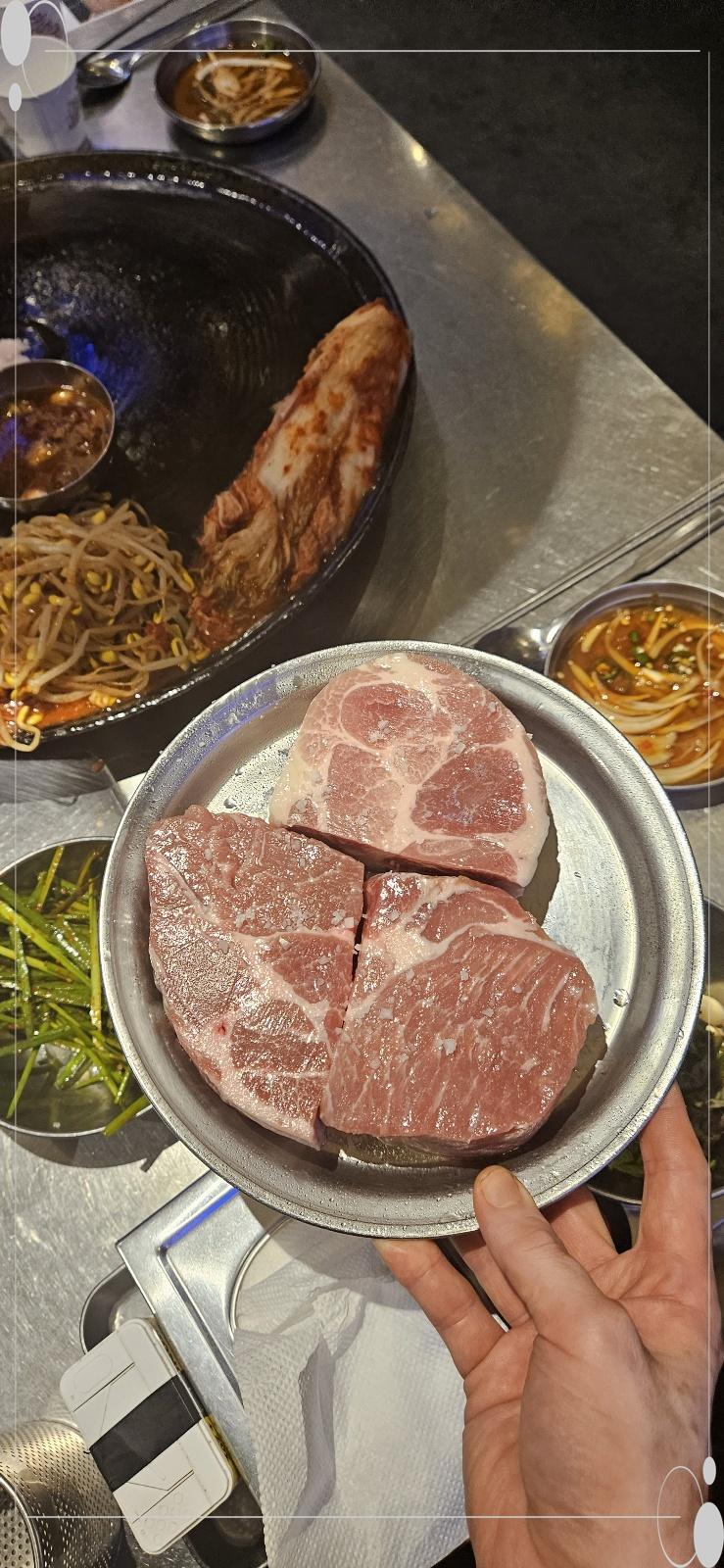 선사솥뚜껑삼겹살 이미지