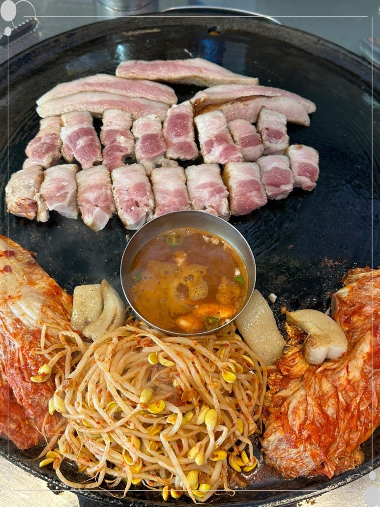솥뚜껑 이미지