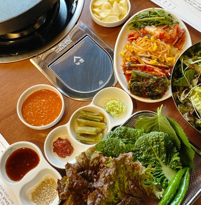 꽃돼지식당 이미지