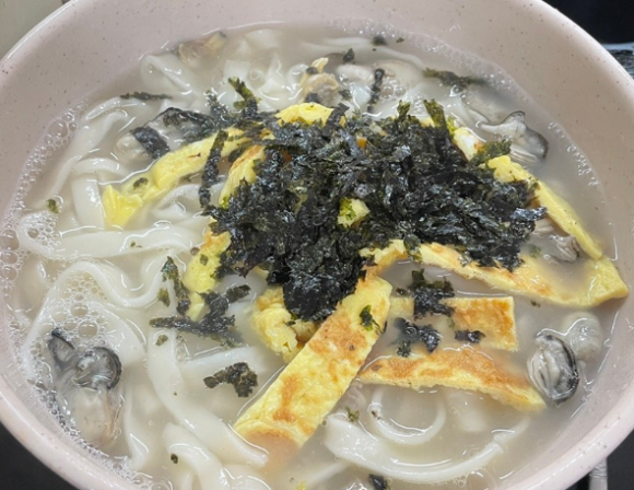 떡갈비칼국수 이미지
