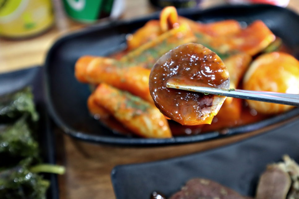 빨간떡볶이&빨간김밥 이미지
