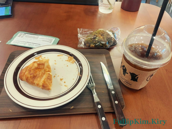 커피인블룸 이미지