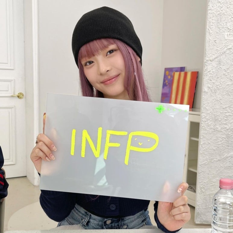 네일뉴진스 이미지