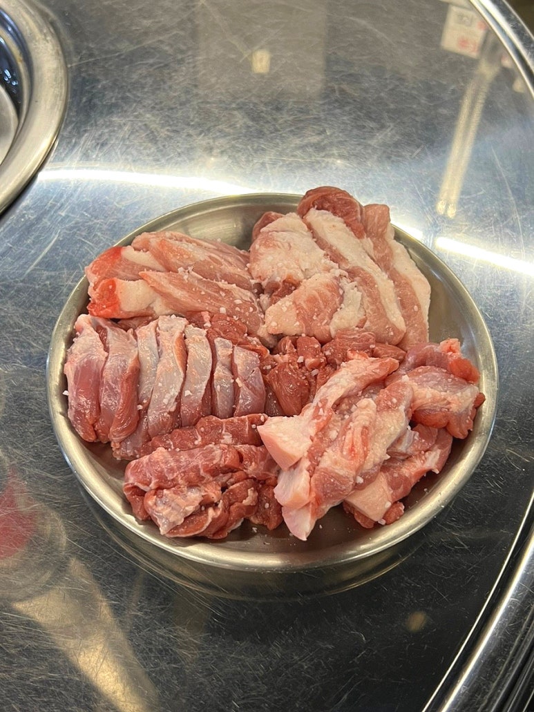 돈돼지뒷고기 이미지