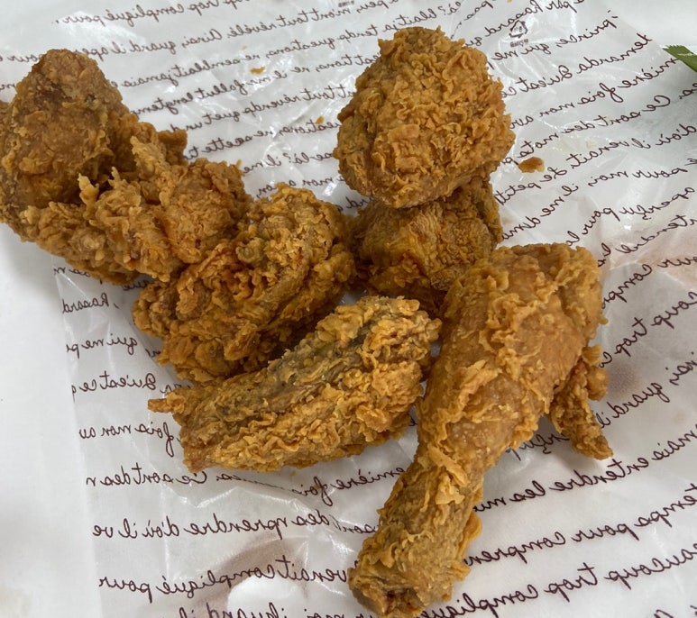 버거앤취킨 이미지